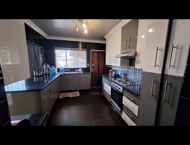 3 BEDROOM HOUSE FOR SALE IN WALDRIFT